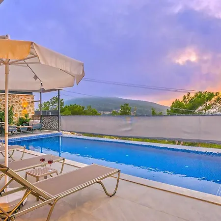 2 Bedroom 6289 *